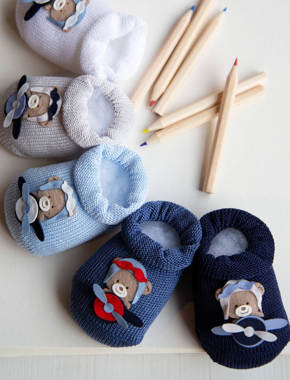 Cotton baby shoes with pilot bear 