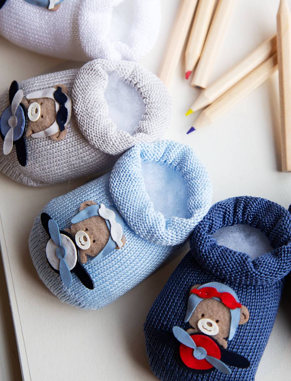 Cotton baby shoes with pilot bear 