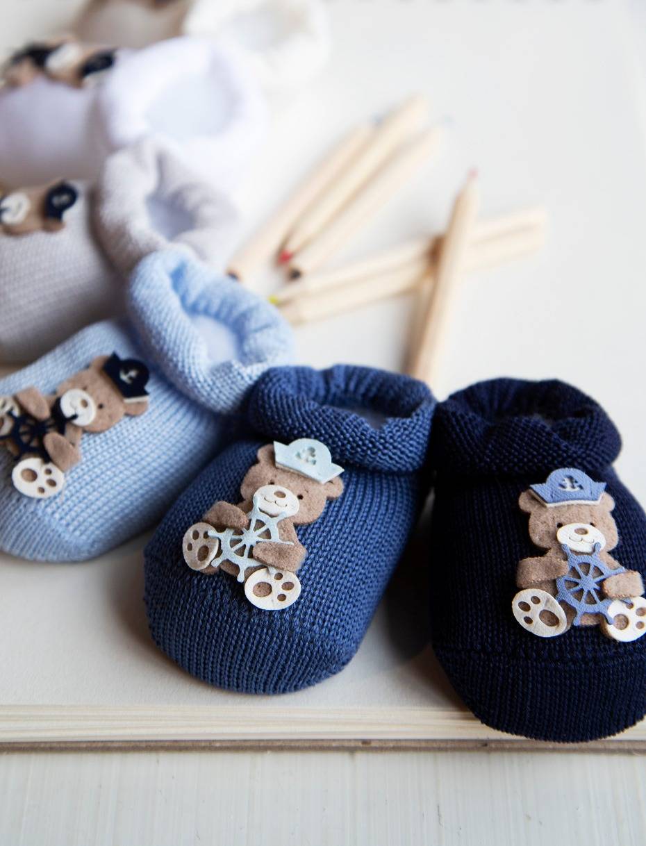 Cotton baby booties with sailor bear 